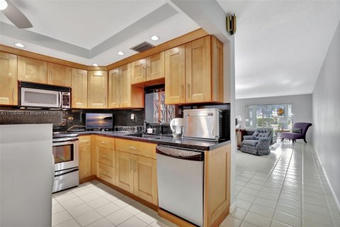 Condo in Coconut Creek, Florida, 2 bedrooms  № 1462218 - photo 3