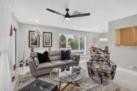 House in Fort Lauderdale, Florida 3 bedrooms, 115.38 sq.m. № 2261535 - photo 8