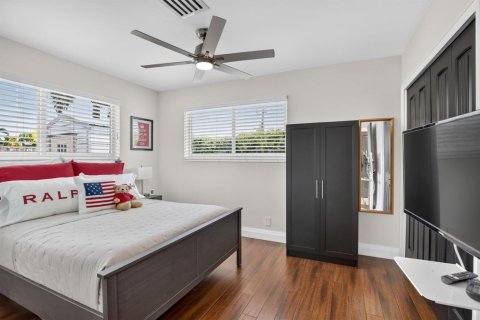 House in Fort Lauderdale, Florida 3 bedrooms, 115.38 sq.m. № 2261535 - photo 18