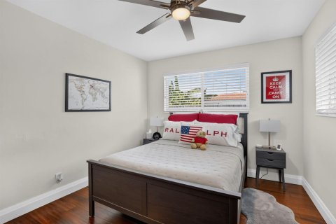 House in Fort Lauderdale, Florida 3 bedrooms, 115.38 sq.m. № 2261535 - photo 19