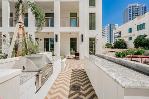 Condominio en venta en Saint Petersburg, Florida, 3 dormitorios, 200.3 m2 № 1898523 - foto 22