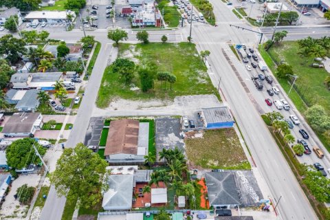 Propiedad comercial en venta en Fort Lauderdale, Florida № 1859115 - foto 9