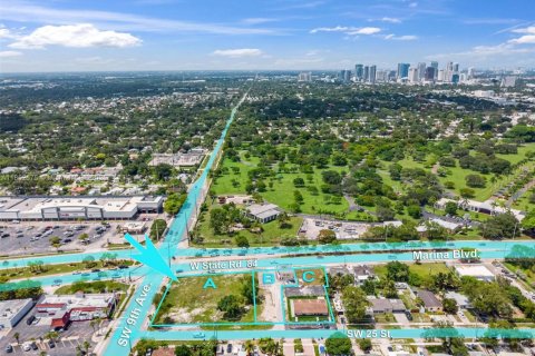 Propiedad comercial en venta en Fort Lauderdale, Florida № 1859115 - foto 1