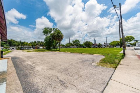 Propiedad comercial en venta en Fort Lauderdale, Florida № 1859115 - foto 16