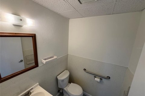 Купить коммерческую недвижимость в Эджуотер, Флорида 74.32м2, № 2099421 - фото 6