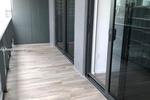 Condo in Miami, Florida, 1 bedroom № 2177717 - photo 15