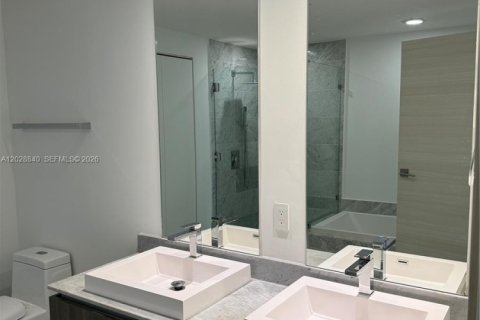 Condo in Miami, Florida, 1 bedroom № 2177717 - photo 30