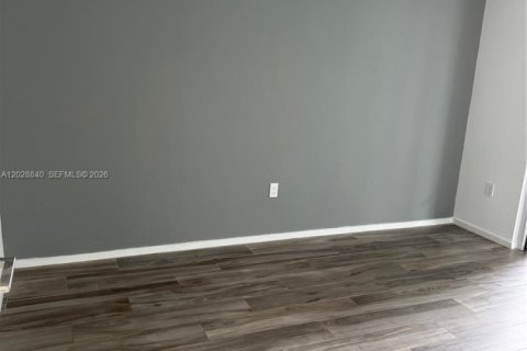 Condo in Miami, Florida, 1 bedroom № 2177717 - photo 20