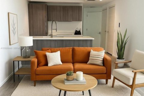 Condo in Miami, Florida, 1 bedroom № 2177717 - photo 10