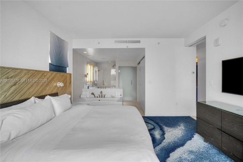 Condo in Fort Lauderdale, Florida, 1 bedroom  № 2426081 - photo 2