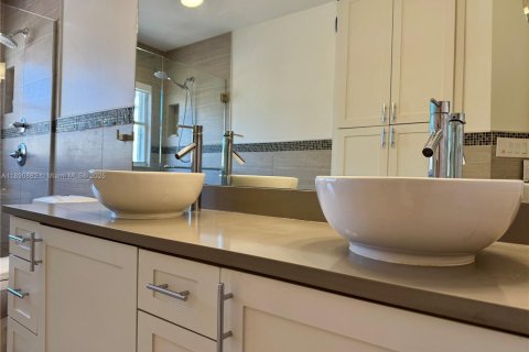 Townhouse in Aventura, Florida 3 bedrooms, 165.37 sq.m. № 1943854 - photo 19