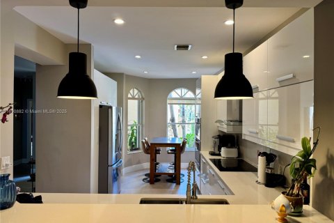 Townhouse in Aventura, Florida 3 bedrooms, 165.37 sq.m. № 1943854 - photo 9