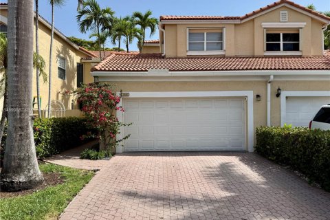 Townhouse in Aventura, Florida 3 bedrooms, 165.37 sq.m. № 1943854 - photo 1