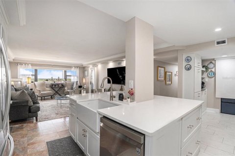 Condo in Tampa, Florida, 3 bedrooms  № 1630914 - photo 8
