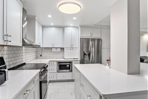 Condo in Tampa, Florida, 3 bedrooms  № 1630914 - photo 5