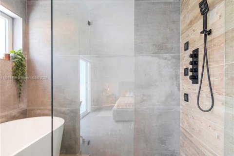 Touwnhouse à vendre à Hollywood, Floride: 3 chambres, 185.8 m2 № 1863232 - photo 16