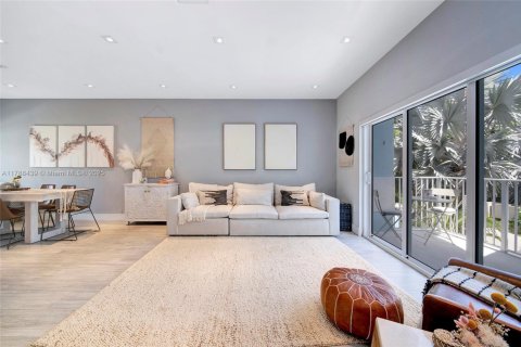 Touwnhouse à vendre à Hollywood, Floride: 3 chambres, 185.8 m2 № 1863232 - photo 30