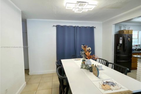 Casa en venta en Miramar, Florida, 3 dormitorios, 151.06 m2 № 1966949 - foto 5