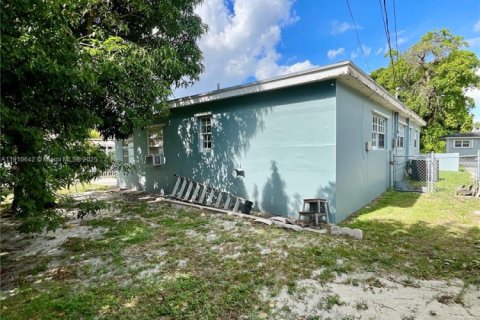 Casa en venta en Miramar, Florida, 3 dormitorios, 151.06 m2 № 1966949 - foto 24