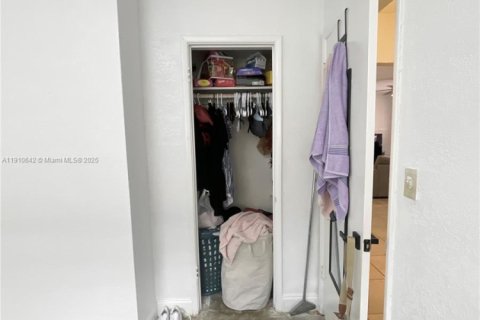 Casa en venta en Miramar, Florida, 3 dormitorios, 151.06 m2 № 1966949 - foto 14