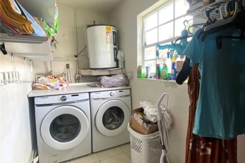 Casa en venta en Miramar, Florida, 3 dormitorios, 151.06 m2 № 1966949 - foto 18