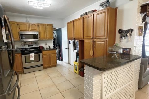 Casa en venta en Miramar, Florida, 3 dormitorios, 151.06 m2 № 1966949 - foto 6