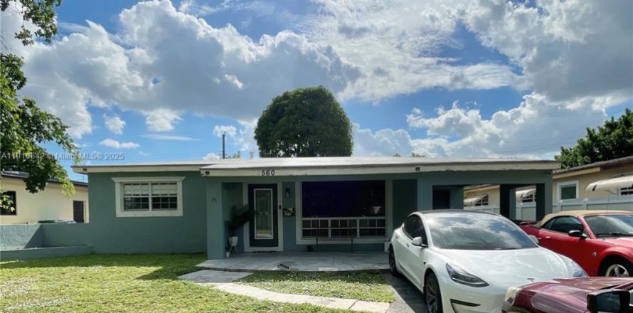 Casa en Miramar, Florida 3 dormitorios, 151.06 m2 № 1966949