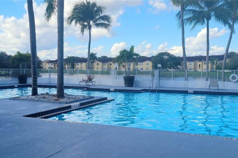 Condominio en alquiler en Sunrise, Florida, 2 dormitorios, 98.94 m2 № 2047623 - foto 19
