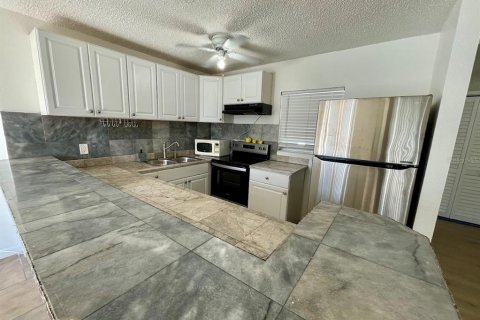 Copropriété à louer à Clearwater, Floride: 3 chambres, 118.36 m2 № 1916222 - photo 7
