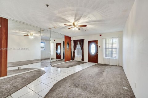 Villa ou maison à vendre à West Park, Floride: 5 chambres, 272.58 m2 № 2397415 - photo 12
