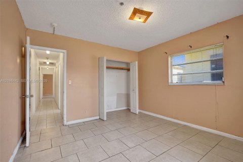 Villa ou maison à vendre à West Park, Floride: 5 chambres, 272.58 m2 № 2397415 - photo 28