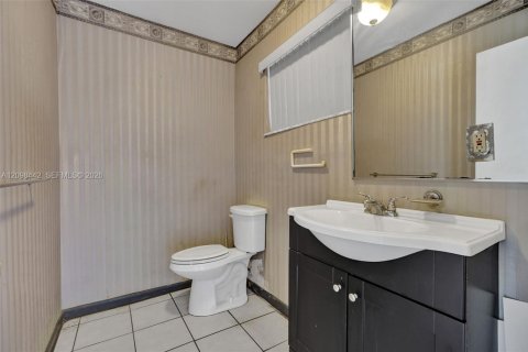 Villa ou maison à vendre à West Park, Floride: 5 chambres, 272.58 m2 № 2397415 - photo 26