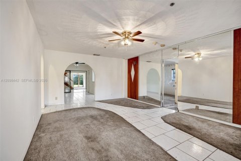 Villa ou maison à vendre à West Park, Floride: 5 chambres, 272.58 m2 № 2397415 - photo 11