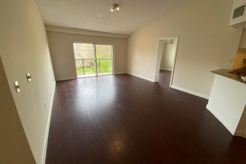 Condo in Royal Palm Beach, Florida, 2 bedrooms № 2191869 - photo 3