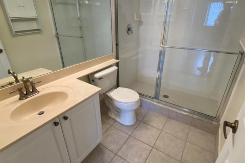 Condo in Royal Palm Beach, Florida, 2 bedrooms № 2191869 - photo 10