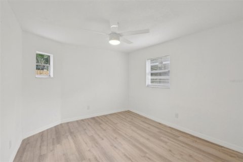 House in Tampa, Florida 5 bedrooms, 158.68 sq.m. № 1866841 - photo 19