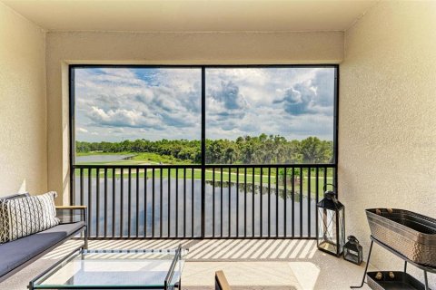 Condo in Bradenton, Florida, 2 bedrooms in LAKEWOOD NATIONAL  № 1371195 - photo 21