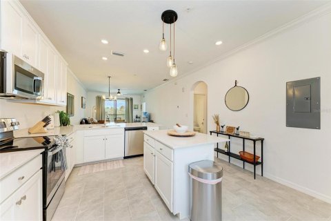 Condo in Bradenton, Florida, 2 bedrooms in LAKEWOOD NATIONAL  № 1371195 - photo 12