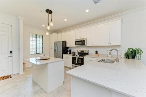Condo in Bradenton, Florida, 2 bedrooms in LAKEWOOD NATIONAL  № 1371195 - photo 8