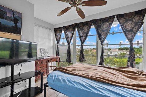 Condo in Deerfield Beach, Florida, 2 bedrooms  № 2178212 - photo 13
