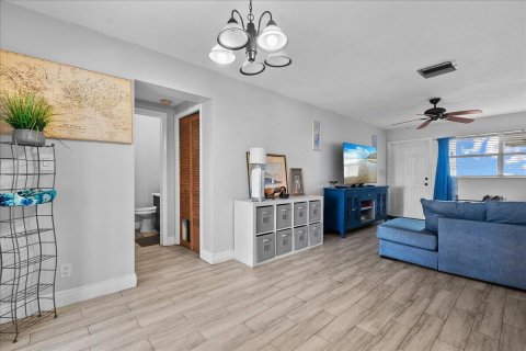 Condo in Deerfield Beach, Florida, 2 bedrooms  № 2178212 - photo 10