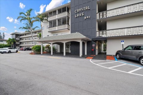 Condo in Deerfield Beach, Florida, 2 bedrooms  № 2178212 - photo 2