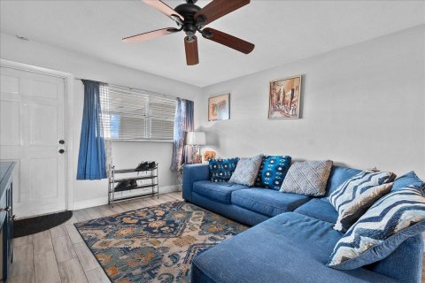 Condo in Deerfield Beach, Florida, 2 bedrooms  № 2178212 - photo 4
