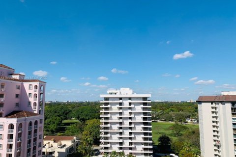Condo in Coral Gables, Florida  № 1890548 - photo 12