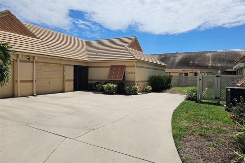 Villa ou maison à louer à Bradenton, Floride: 3 chambres, 108.88 m2 № 2215125 - photo 2