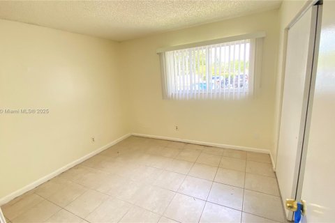 Condominio en venta en Oakland Park, Florida, 2 dormitorios, 94.76 m2 № 1892925 - foto 21