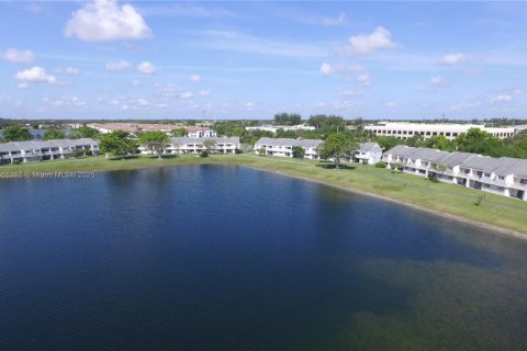 Condominio en venta en Oakland Park, Florida, 2 dormitorios, 94.76 m2 № 1892925 - foto 30