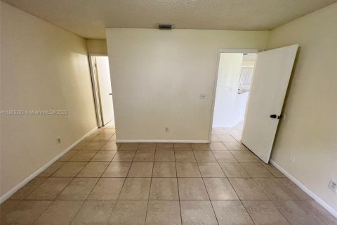 Condominio en venta en Oakland Park, Florida, 2 dormitorios, 94.76 m2 № 1892925 - foto 19
