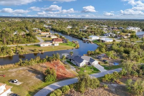 Terreno en venta en Port Charlotte, Florida № 1722974 - foto 8