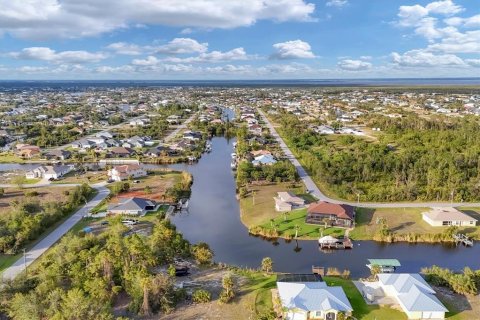 Terreno en venta en Port Charlotte, Florida № 1722974 - foto 16